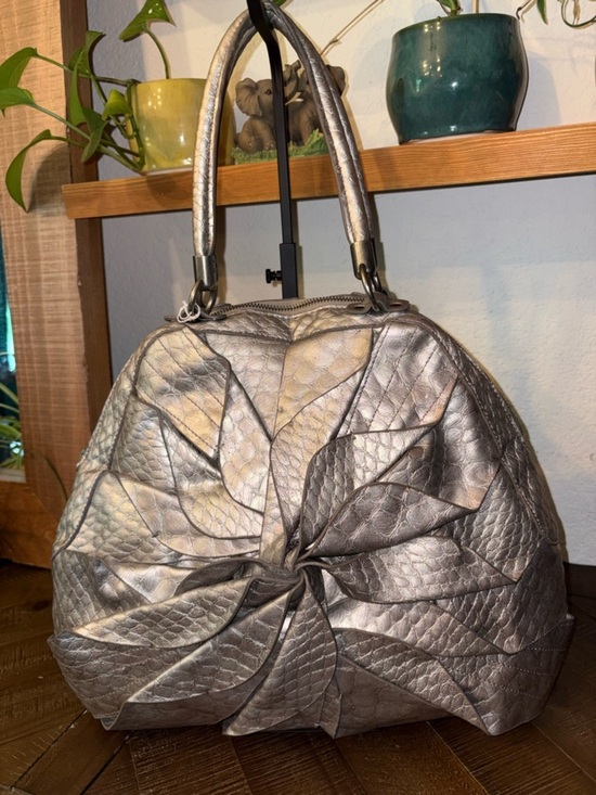 Jessica Simpson Handbags - Jessica Simpson Metallic Croc Embossed Bow Satchel Tote Bag